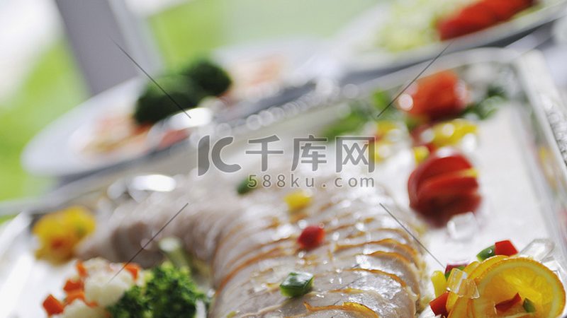 小标题：零食小饼干，健康与美味并重