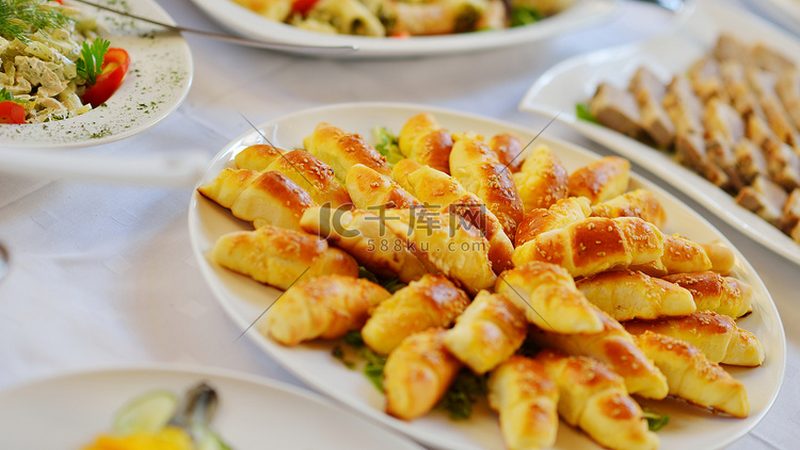 全家共享的微辣火锅底料，选对是关键**